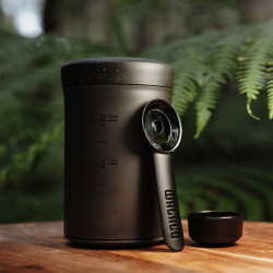 Wacaco Prestina (coal black) – a portable coffee maker