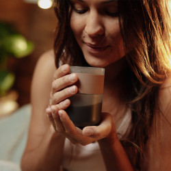 Wacaco Prestina (clay pink) – a portable coffee maker